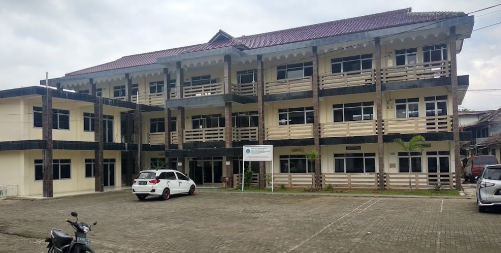 Ponpes Al Masthuriyyah Sukabumi