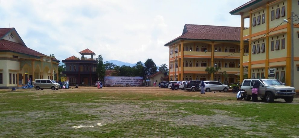 Ponpes Darussalam Garut