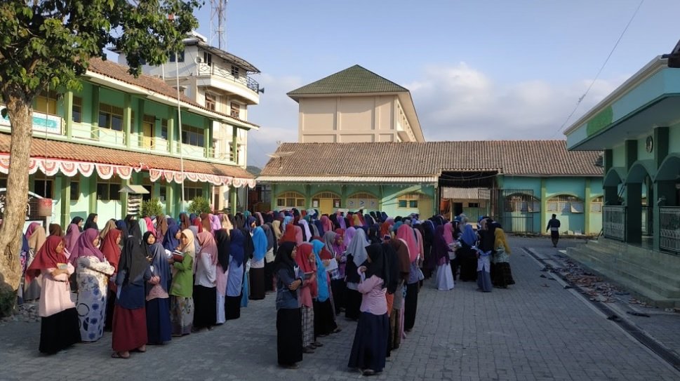 Ponpes Darunnajat Brebes