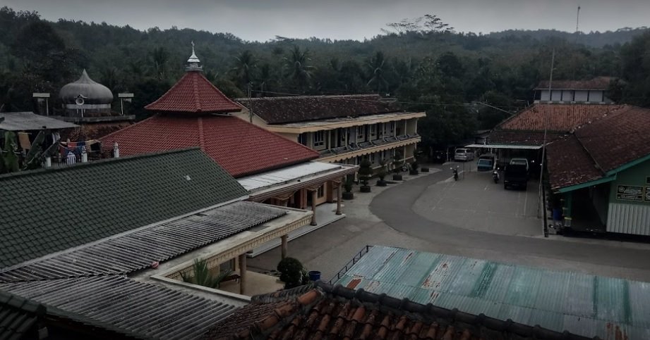 Ponpes Tertua di Purworejo