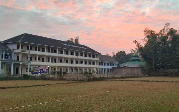 Pesantren Al Hikmah Ngadipuro