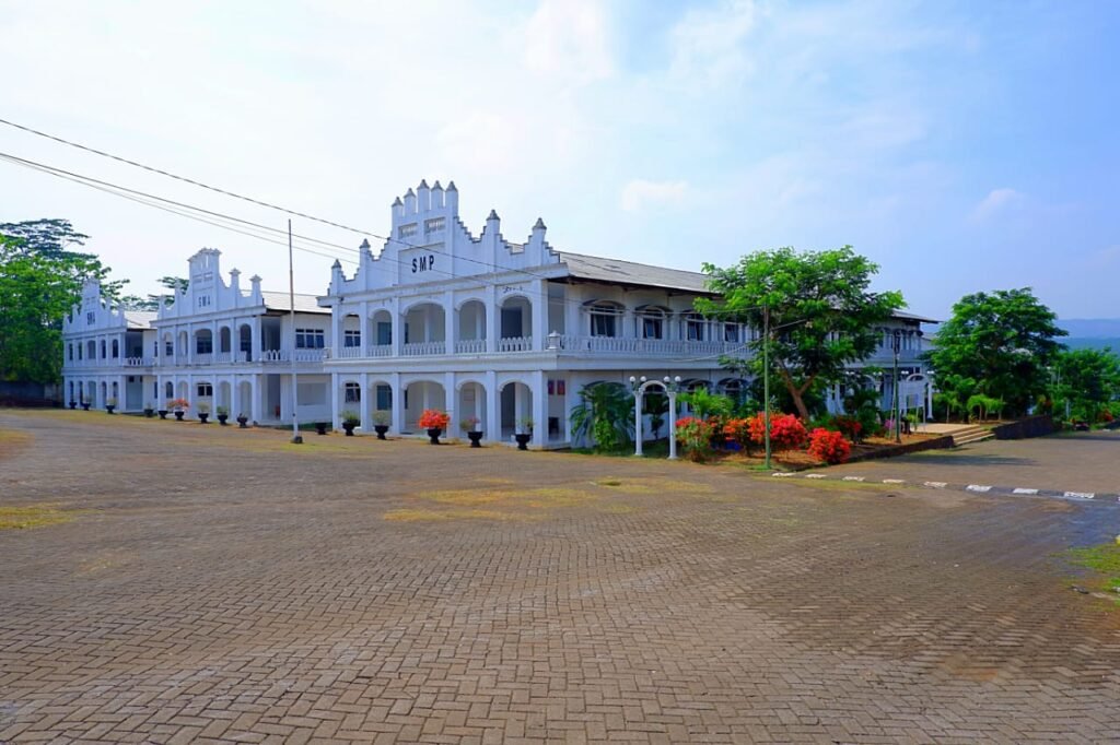 Pesantren Modern Selamat