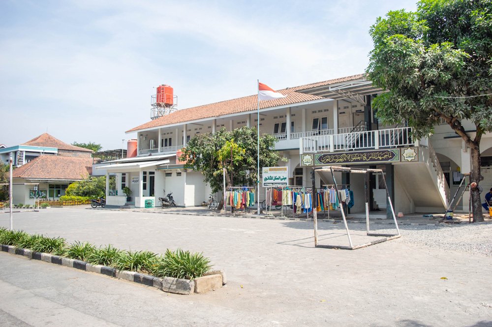 Pondok Pesantren Ma’had Imam Bukhari